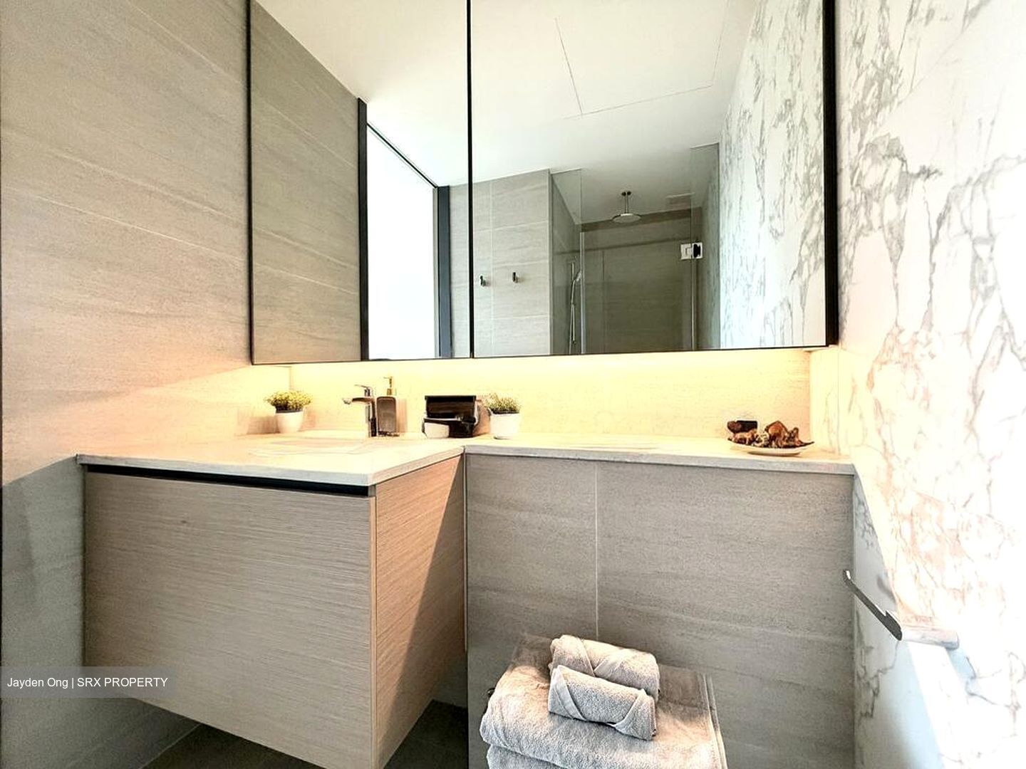 Pasir Ris Central (D18), Condominium #498077731